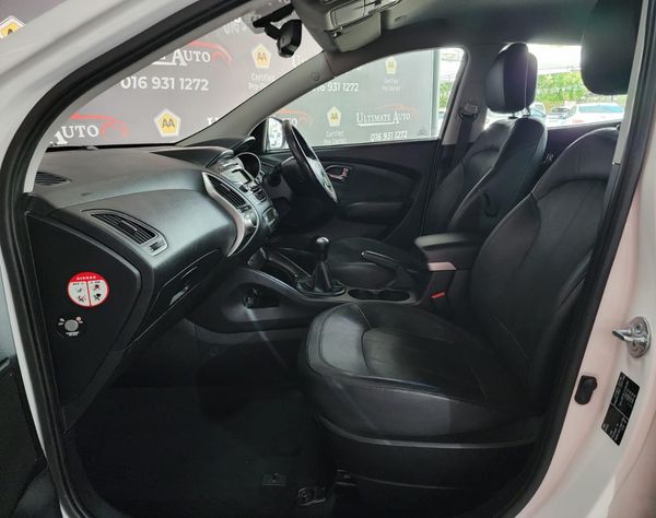 2014-Hyundai-ix35-20-Executive image:17