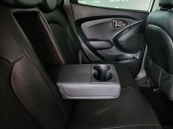 2014-Hyundai-ix35-20-Executive image:22