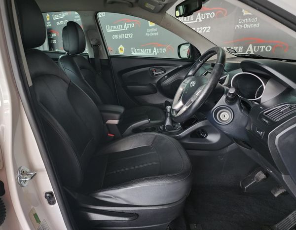 2014-Hyundai-ix35-20-Executive image:25