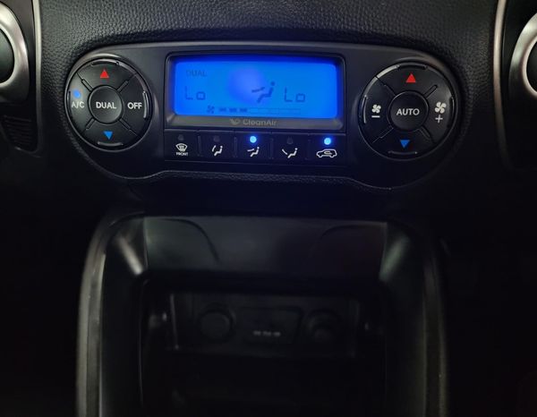 2014-Hyundai-ix35-20-Executive image:28