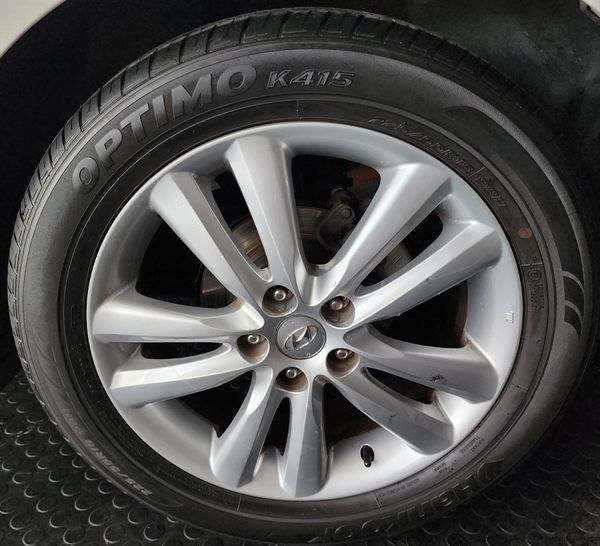 2014-Hyundai-ix35-20-Executive image:8