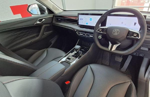 2026-MG-HS-15T-Luxury-Auto image:10
