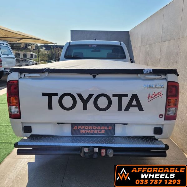 2010-Toyota-Hilux-20-VVTi-Single-Cab image:13