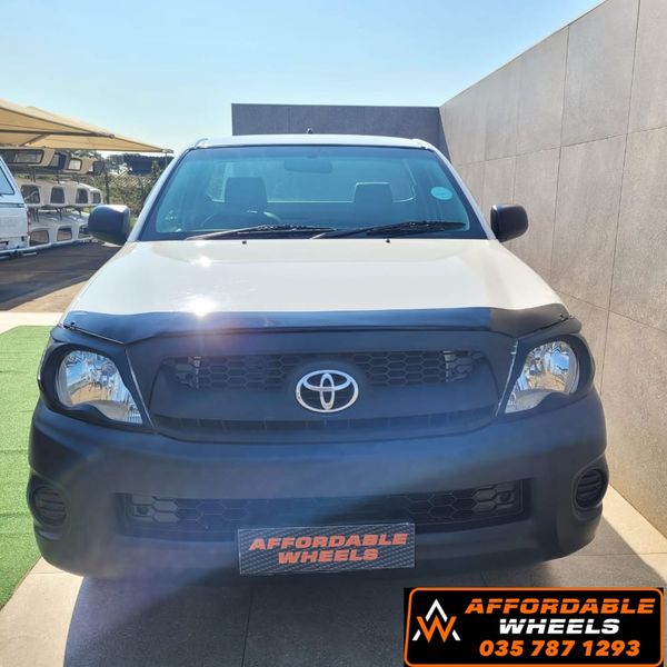 2010-Toyota-Hilux-20-VVTi-Single-Cab image:1
