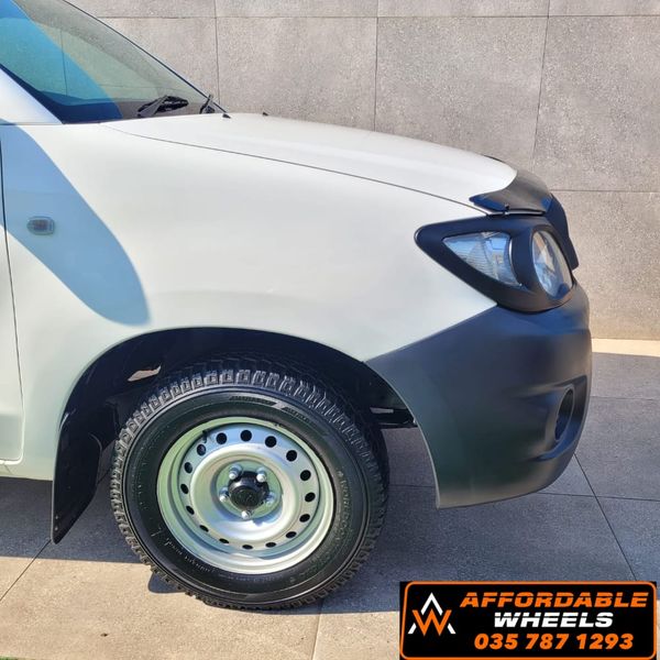 2010-Toyota-Hilux-20-VVTi-Single-Cab image:2