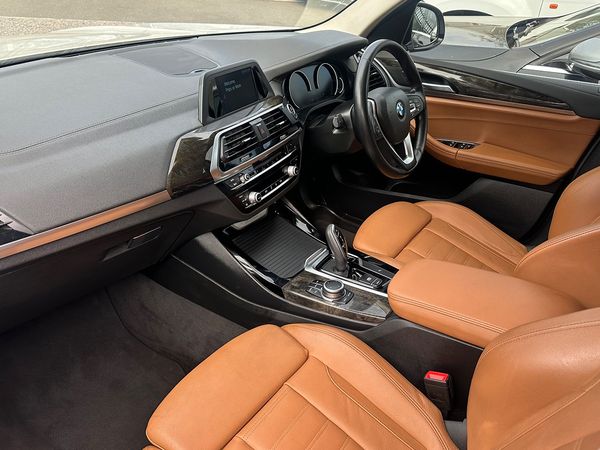 2019-BMW-X3-sDrive20i-Luxury-Line image:11