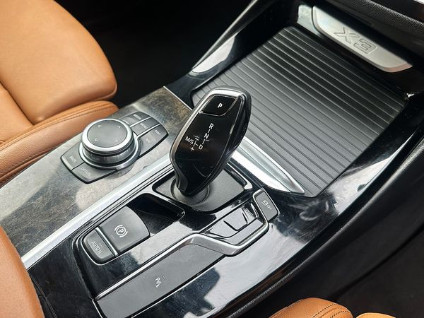 2019-BMW-X3-sDrive20i-Luxury-Line image:19