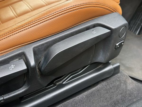 2019-BMW-X3-sDrive20i-Luxury-Line image:21