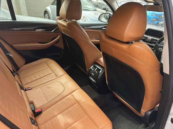2019-BMW-X3-sDrive20i-Luxury-Line image:23