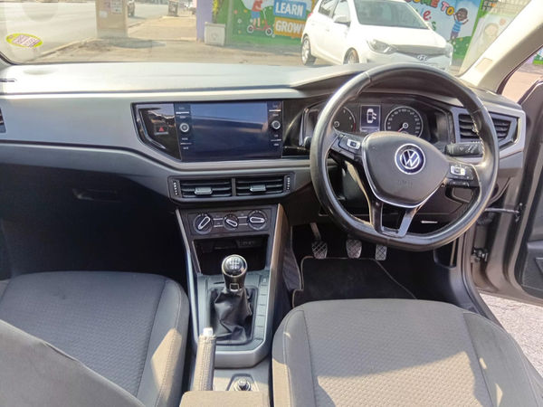 2020-Volkswagen-Polo-10-TSI-Highline-85kW image:7