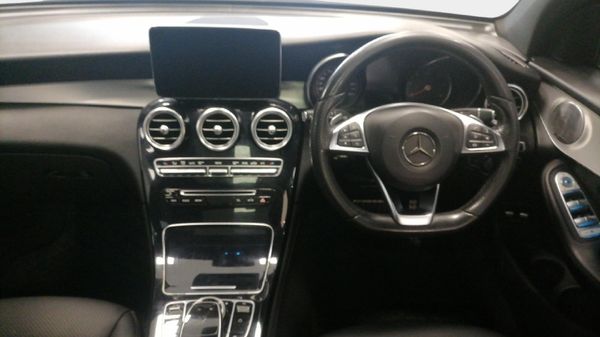 2016-Mercedes-Benz-GLC-250d-AMG image:11