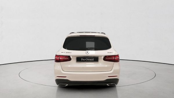 2016-Mercedes-Benz-GLC-250d-AMG image:5