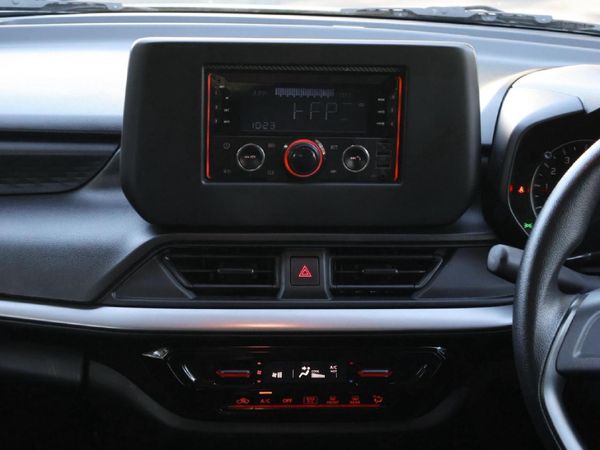 2025-Suzuki-Swift-12-GL image:13