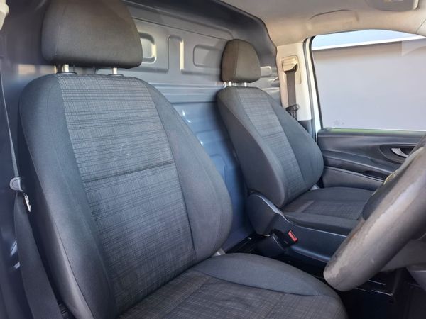 2018-Mercedes-Benz-Vito-111-16-CDI-Panel-Van image:9