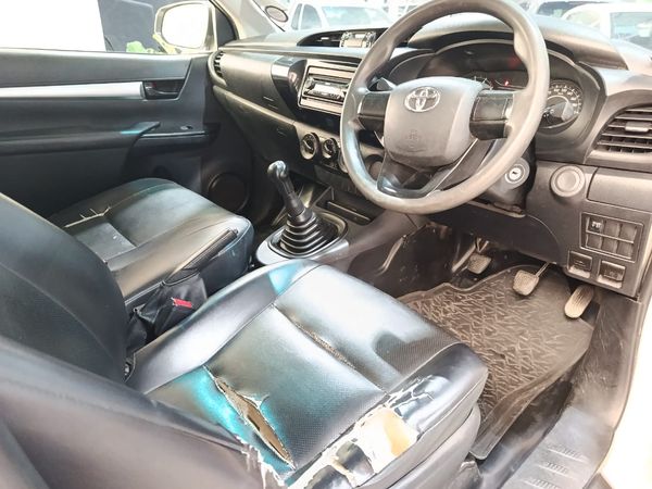 2019-Toyota-Hilux-24-GD-Single-Cab image:15