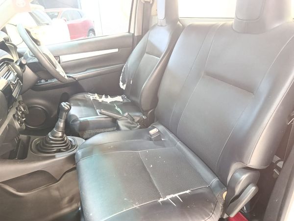 2019-Toyota-Hilux-24-GD-Single-Cab image:21