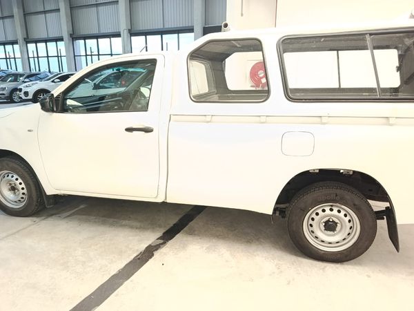 2019-Toyota-Hilux-24-GD-Single-Cab image:3