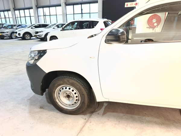 2019-Toyota-Hilux-24-GD-Single-Cab image:4