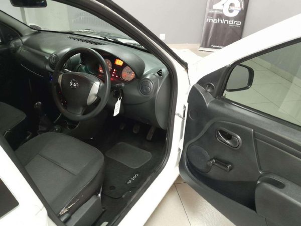 2023-Nissan-NP200-16-AC-Safety-Pack image:4