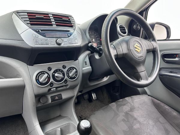 2010-Suzuki-Alto-10-GLS image:7