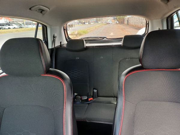 2024-Hyundai-Grand-i10-12-Fluid-Auto image:9