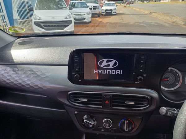 2024-Hyundai-Grand-i10-12-Fluid-Auto image:11