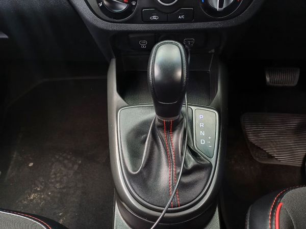 2024-Hyundai-Grand-i10-12-Fluid-Auto image:13