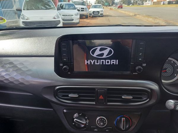 2024-Hyundai-Grand-i10-12-Fluid-Auto image:14