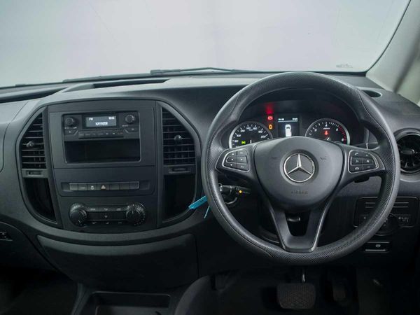 2023-Mercedes-Benz-Vito-116-20-CDI-Tourer-Pro-Auto image:18