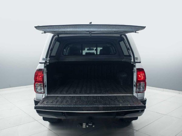 2025-Toyota-Hilux-24-GD-6-Raider-4x4-Auto-Double-Cab image:9