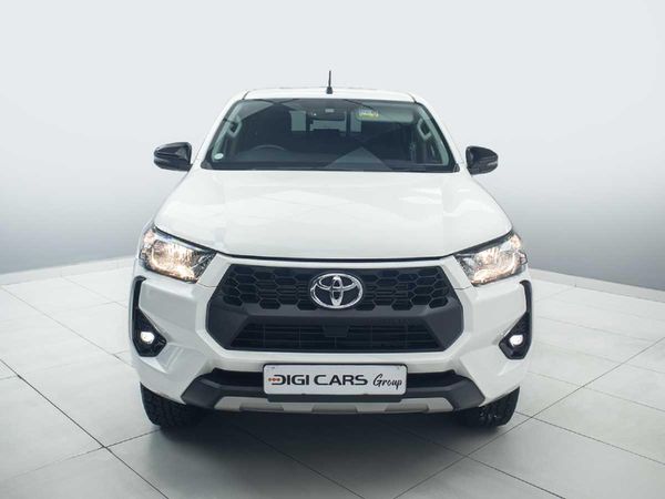 2025-Toyota-Hilux-24-GD-6-Raider-4x4-Auto-Double-Cab image:3