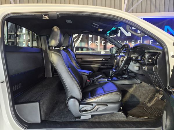 2021-Toyota-Hilux-28-GD-6-Raised-Body-Legend-4x4-Auto-Extended-Cab image:19