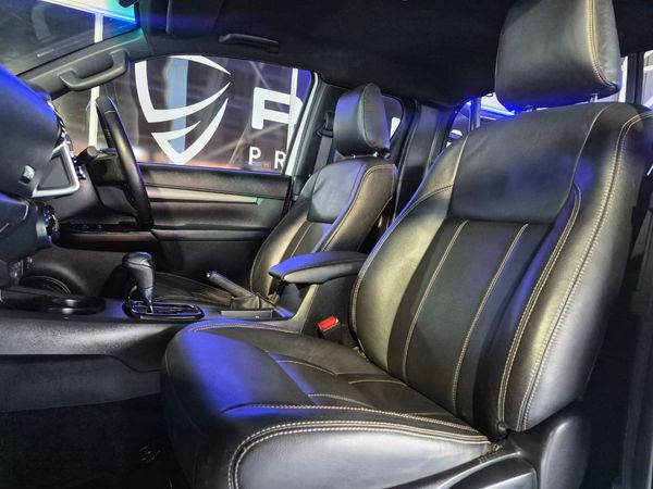 2021-Toyota-Hilux-28-GD-6-Raised-Body-Legend-4x4-Auto-Extended-Cab image:29
