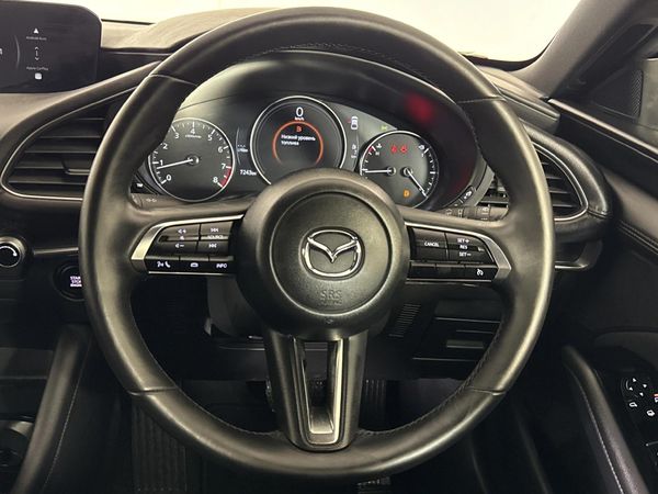 2023-Mazda-3-15-Dynamic-Auto-5-dr image:11
