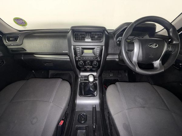 2021-Mahindra-Pik-Up-22-mHawk-S6-4x4-Double-Cab image:1