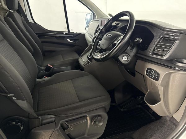 2021-Ford-Tourneo-Custom-20-TDCi-Trend-Auto-96kW image:9