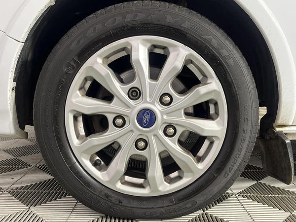 2021-Ford-Tourneo-Custom-20-TDCi-Trend-Auto-96kW image:4