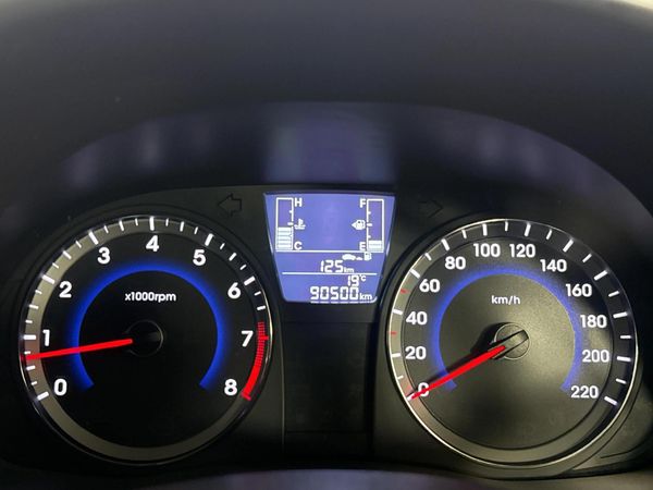 2018-Hyundai-Accent-16-Fluid-5-dr image:2