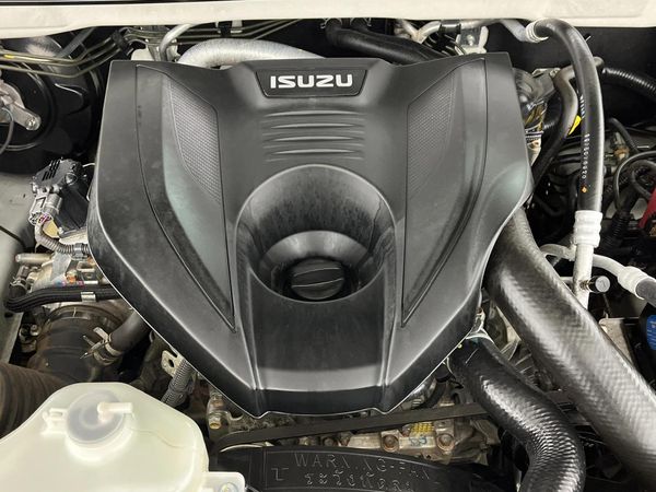 2022-Isuzu-Mu-x-30D-LS-Auto image:12