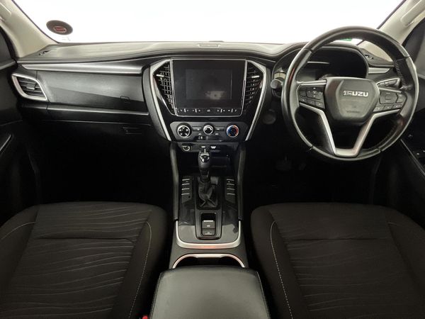 2022-Isuzu-Mu-x-30D-LS-Auto image:1
