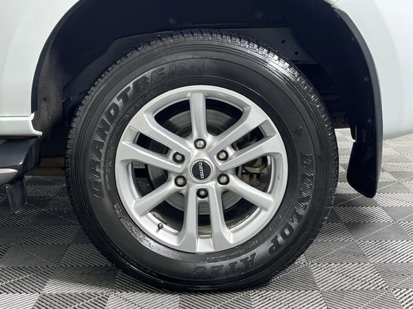 2022-Isuzu-Mu-x-30D-LS-Auto image:6
