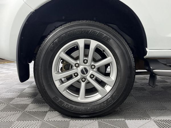 2022-Isuzu-Mu-x-30D-LS-Auto image:7