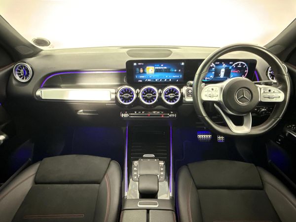 2021-Mercedes-Benz-GLB-220d-4Matic image:1