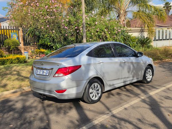 2014-Hyundai-Accent-16 image:6