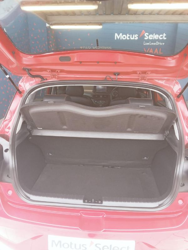 2024-Hyundai-Grand-i10-10-Motion image:6