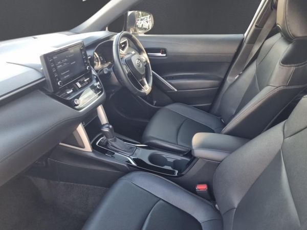 2024-Toyota-Corolla-Cross-18-XS image:14