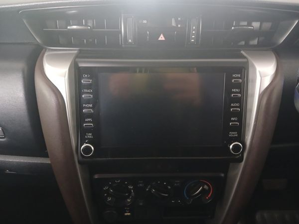 2019-Toyota-Fortuner-24-GD-6-Raised-Body-Auto image:9