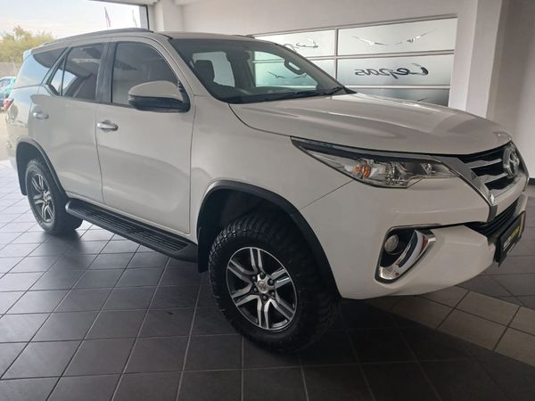 2019-Toyota-Fortuner-24-GD-6-Raised-Body-Auto image:1