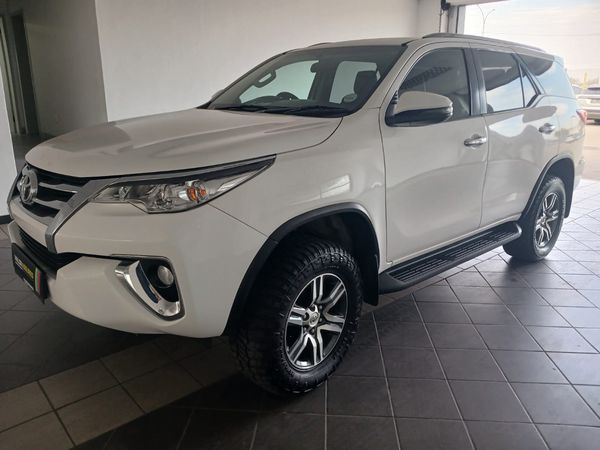2019-Toyota-Fortuner-24-GD-6-Raised-Body-Auto image:3
