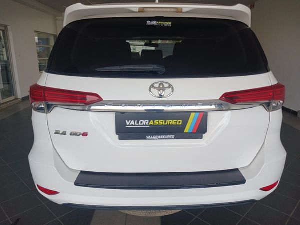 2019-Toyota-Fortuner-24-GD-6-Raised-Body-Auto image:4